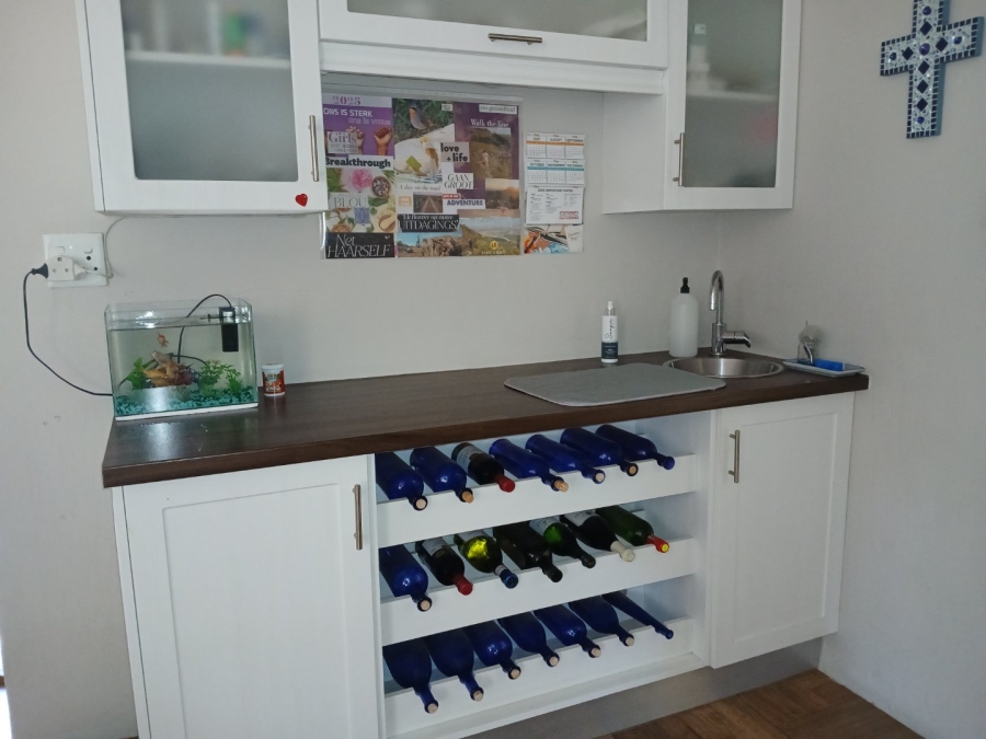 3 Bedroom Property for Sale in Roundhay Western Cape